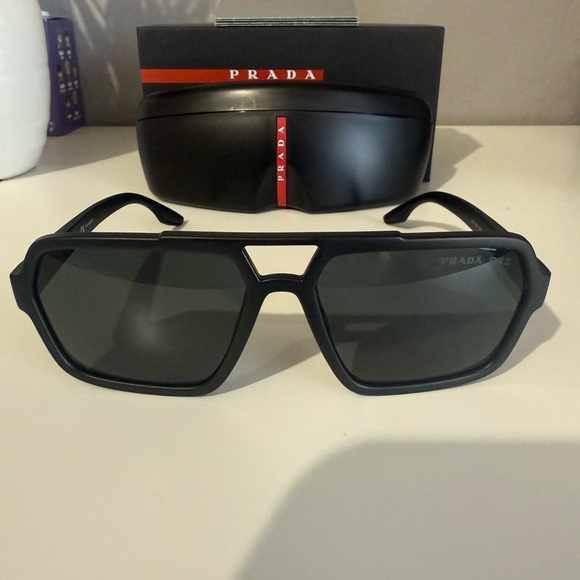 Prada Black Sunglasses with Red Detail - Picture 3 of 9